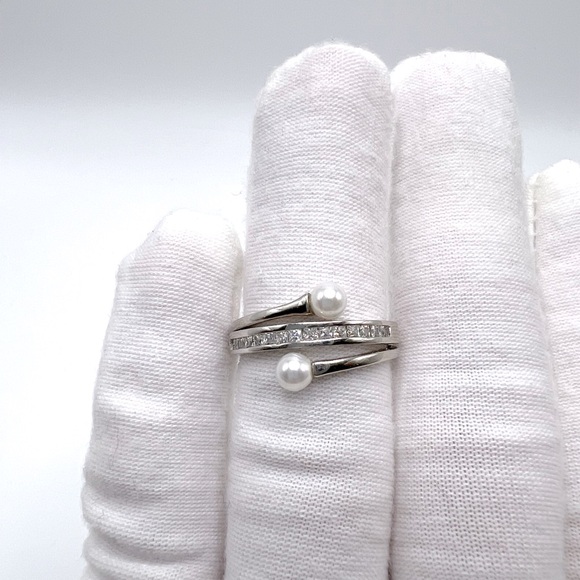 .925 Sterling Silver Cz & Simulated Pearl Ring - Picture 15 of 16